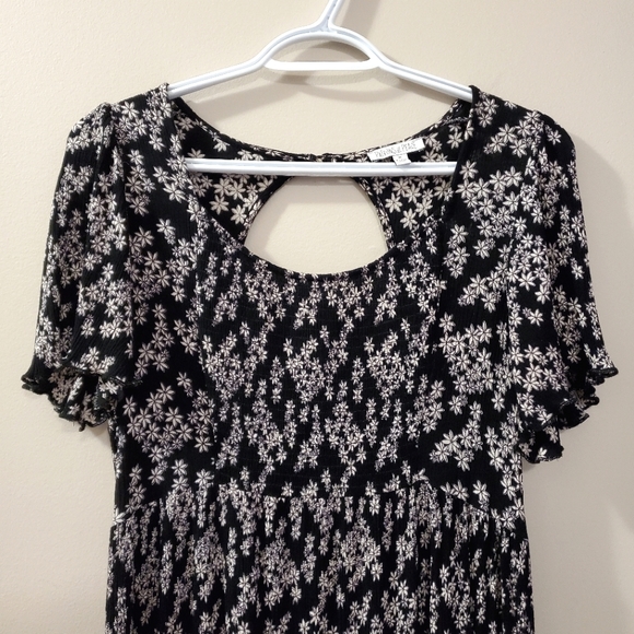 Patrons of Peace - Black and White Ditzt Floral Dress - Size M - Picture 2 of 9